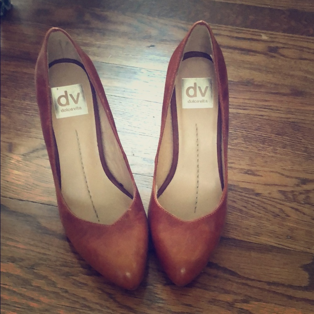 Dolce Vita Leather Caramel Pumps